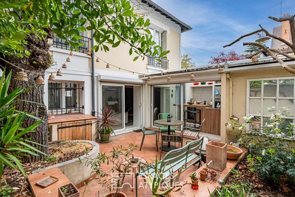 Maison de Ville rénovée avec patio arboré au coeur du quartier Labouret