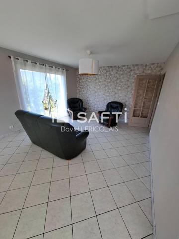 TRES  BELLE MAISON AU CALME AVEC ETAGE A CREER