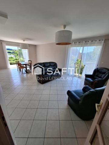TRES  BELLE MAISON AU CALME AVEC ETAGE A CREER