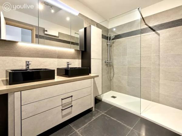 DERNIER ÉTAGE – T3 85 M² – TERRASSE – VUE MER & MONTAGNE