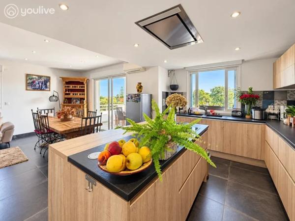 DERNIER ÉTAGE – T3 85 M² – TERRASSE – VUE MER & MONTAGNE