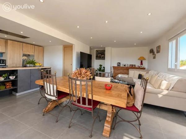 DERNIER ÉTAGE – T3 85 M² – TERRASSE – VUE MER & MONTAGNE