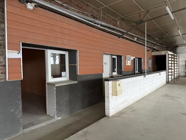 Location Local commercial 4 pièces 651 m2 à Saint-Quentin