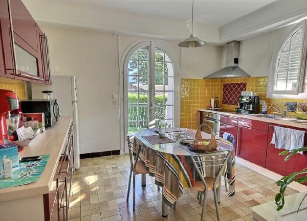 Maison à vendre    5 pièces •  Pau