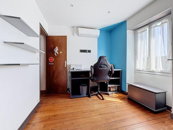 Maison de ville, 2 chambres à Nérac avec piscine et garage