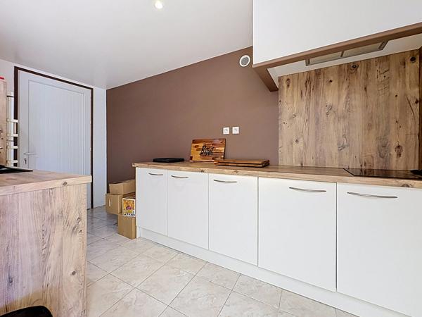 Maison de ville, 2 chambres à Nérac avec piscine et garage