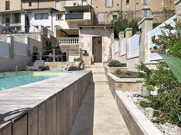Maison de ville, 2 chambres à Nérac avec piscine et garage