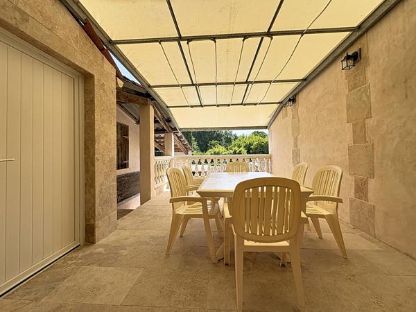 Maison de ville, 2 chambres à Nérac avec piscine et garage