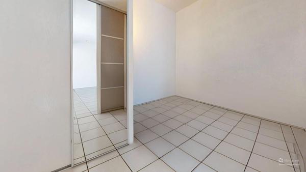 STUDIO TYPE T1BIS 35M2 AVEC TERRASSE et VUE VERCORS