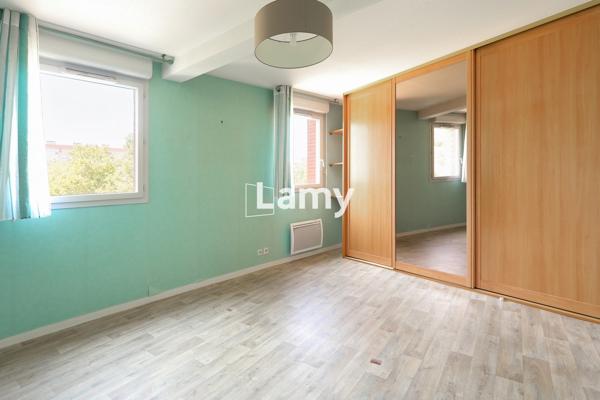 Appartement + parking + annexe + parking