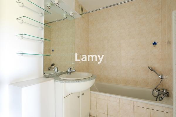 Appartement + parking + annexe + parking
