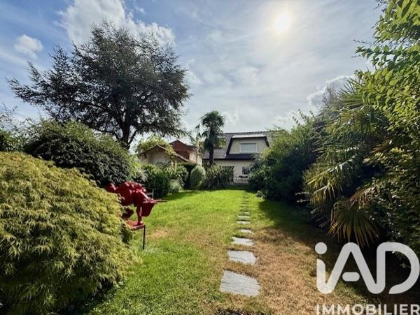 Maison à vendre 7 pièces 210 m² Garches