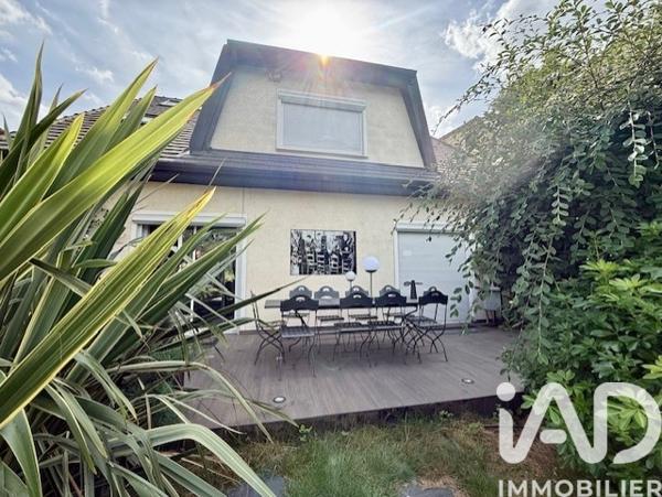 Maison à vendre 7 pièces 210 m² Garches