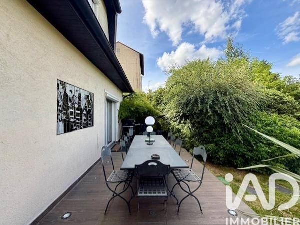 Maison à vendre 7 pièces 210 m² Garches