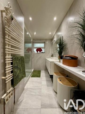 Maison à vendre 7 pièces 210 m² Garches