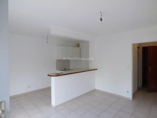 Location                                                      Appartement
                        
                     1 pièces                      29 m2                     à Noisy-le-Grand