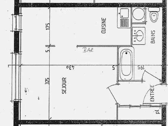 Location                                                      Appartement
                        
                     1 pièces                      29 m2                     à Noisy-le-Grand