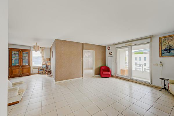 Appartement 4 pièces à vendre à Saint-Germain-en-Laye - Coteaux du Bel-Air - Maison-Verte 450 000 € **  - Référence  18965