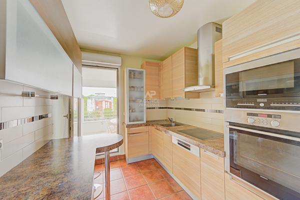 Appartement 4 pièces à vendre à Saint-Germain-en-Laye - Coteaux du Bel-Air - Maison-Verte 450 000 € **  - Référence  18965