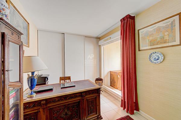 Appartement 4 pièces à vendre à Saint-Germain-en-Laye - Coteaux du Bel-Air - Maison-Verte 450 000 € **  - Référence  18965