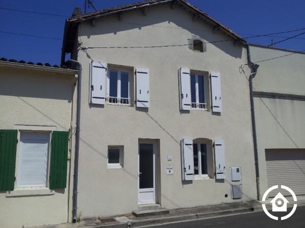 Maison de ville - 60 m² - 1 chambre et 1 bureau