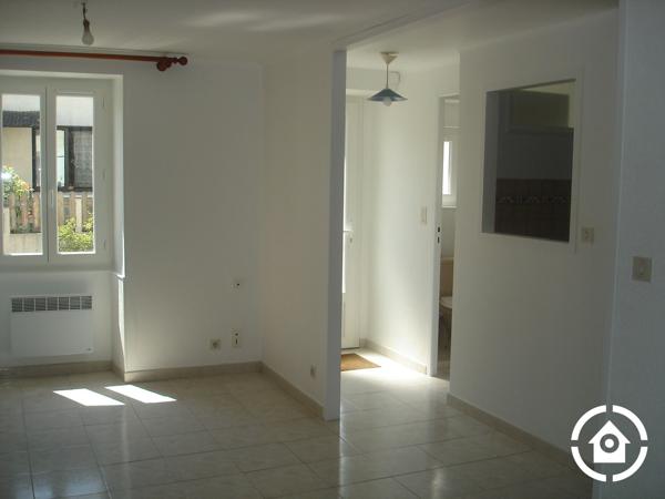 Maison de ville - 60 m² - 1 chambre et 1 bureau
