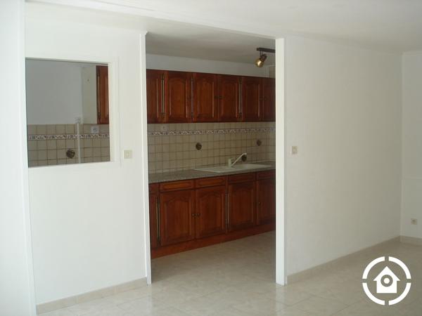 Maison de ville - 60 m² - 1 chambre et 1 bureau