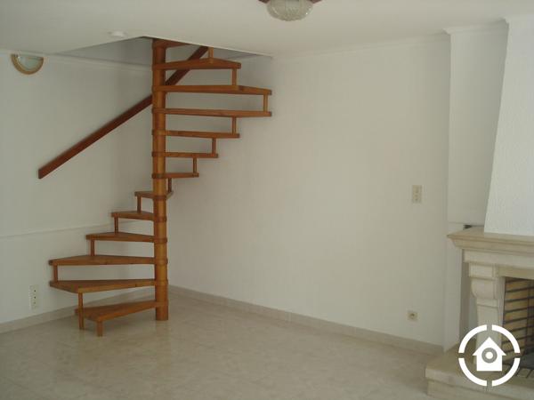 Maison de ville - 60 m² - 1 chambre et 1 bureau