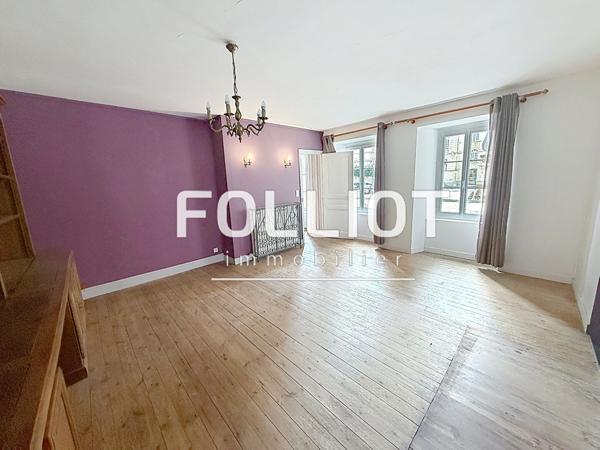 Maison spacieuse 7 pièces à vendre à Coutances - Réf 2676MS