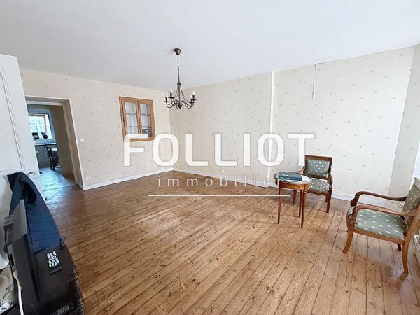 Maison spacieuse 7 pièces à vendre à Coutances - Réf 2676MS