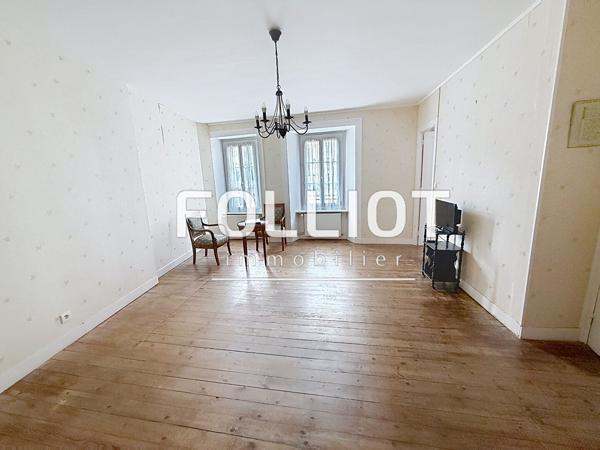 Maison spacieuse 7 pièces à vendre à Coutances - Réf 2676MS