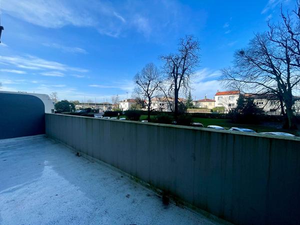 investissement locatif colocation 5 chambres balcons terrasse vendu vide