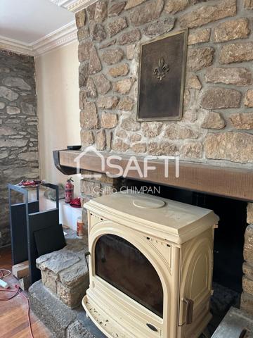 Maison de ville en pierre sur 3 niveaux