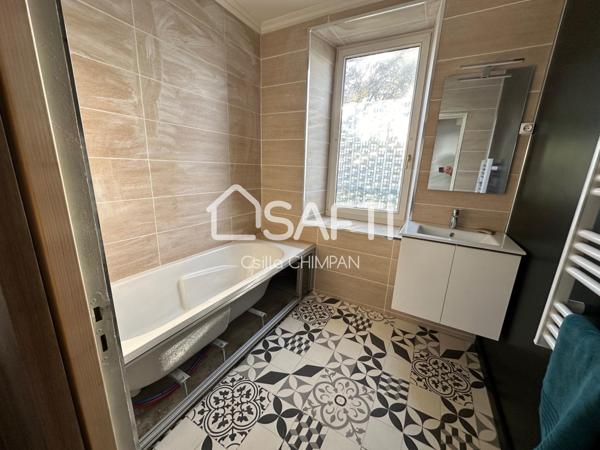 Maison de ville en pierre sur 3 niveaux