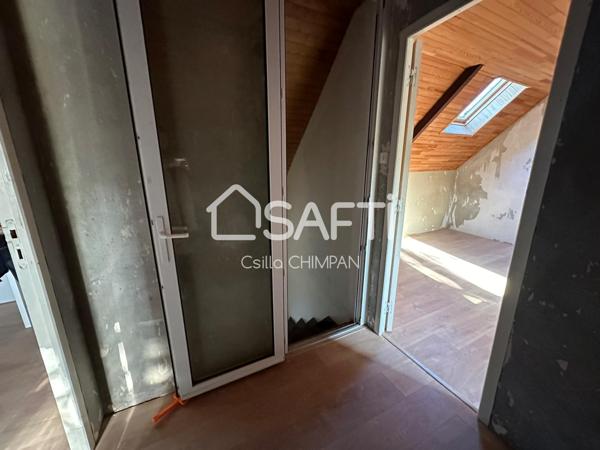 Maison de ville en pierre sur 3 niveaux