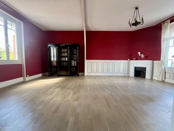 Maison à vendre |  Saint-Amand-Montrond |  5 pièces | 120 m²