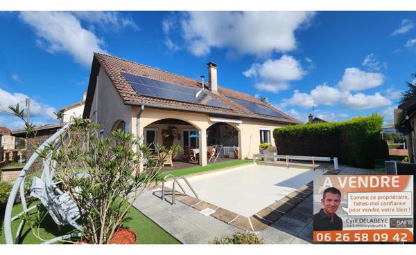 Astucieuse villa T5 de plain-pied, alliant élégance, qualité et rentabilité grâce à ses confortables revenus « solaires »