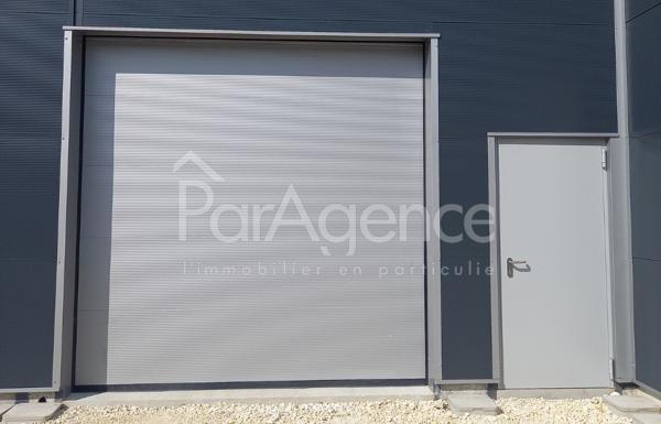 Garage / Entrepôt Fonctionnel et sécurisé Saint-Palais-s