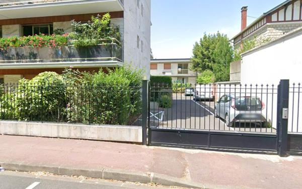 Appartement à vendre    1 pièce • 27,77 m2 Saint-Maur-des-Fossés