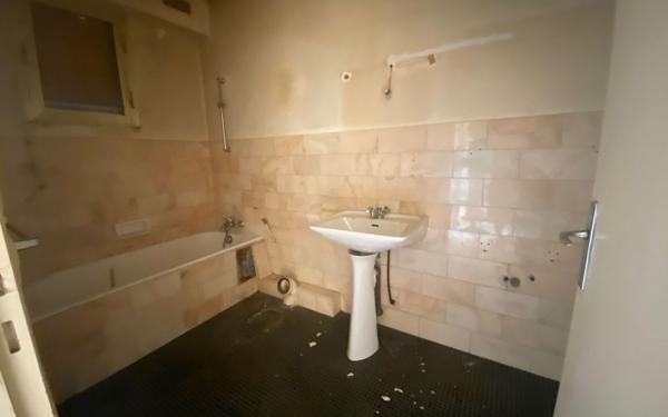 Appartement à vendre    1 pièce • 27,77 m2 Saint-Maur-des-Fossés