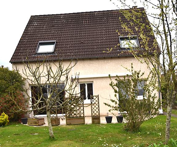 Une opportunité à Quincy-sous-Sénart Spacieuse MAISON de 6 pièces- Réf 8969