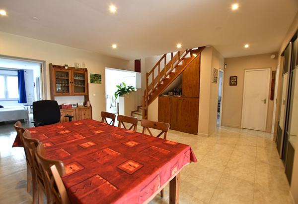 Une opportunité à Quincy-sous-Sénart Spacieuse MAISON de 6 pièces- Réf 8969
