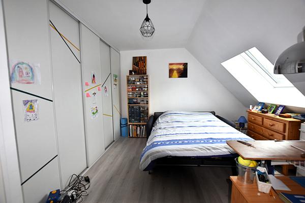 Une opportunité à Quincy-sous-Sénart Spacieuse MAISON de 6 pièces- Réf 8969