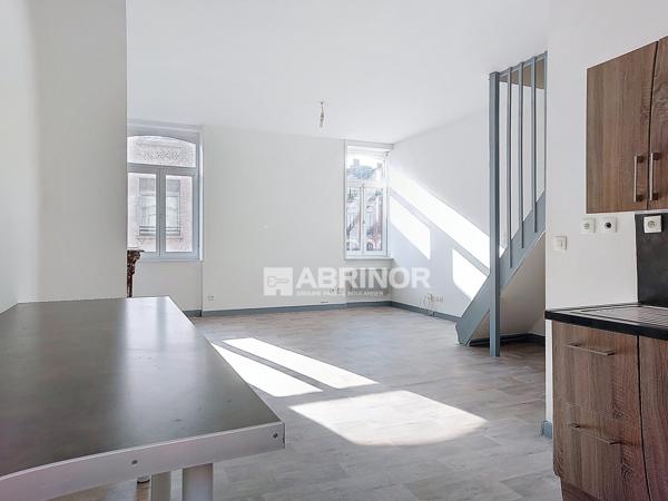 IMMEUBLE DE RAPPORT - 94m² habitables - 2 APPARTEMENTS - GARE TGV TOURCOING TOURCOING