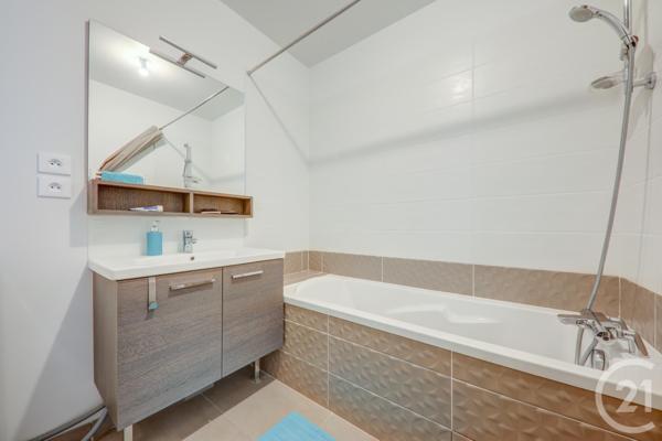 Appartement F4 à vendre  4 pièces - 85,42 m2 LYON - 69007