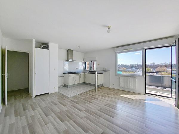 Appartement T2 à vendre à Nantes - Dernier étage avec balcon et parking