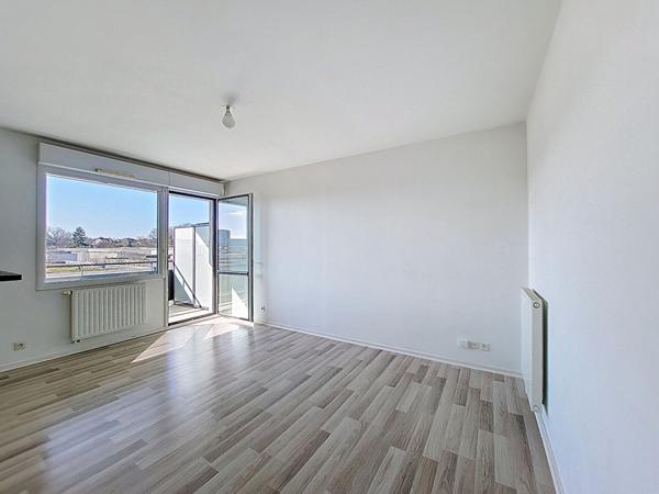 Appartement T2 à vendre à Nantes - Dernier étage avec balcon et parking
