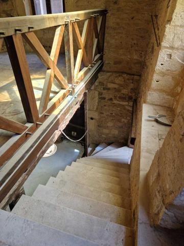 Maison ancienne - Le bugue Maison de village ancienne en pierres avec intérieur à aménager