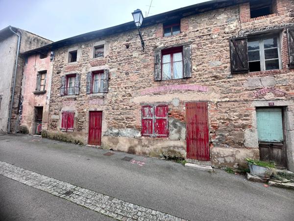 Maison en pierre de village à restaurer complètement