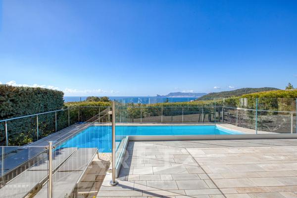 Villa Domaine Port d'Alon vue mer